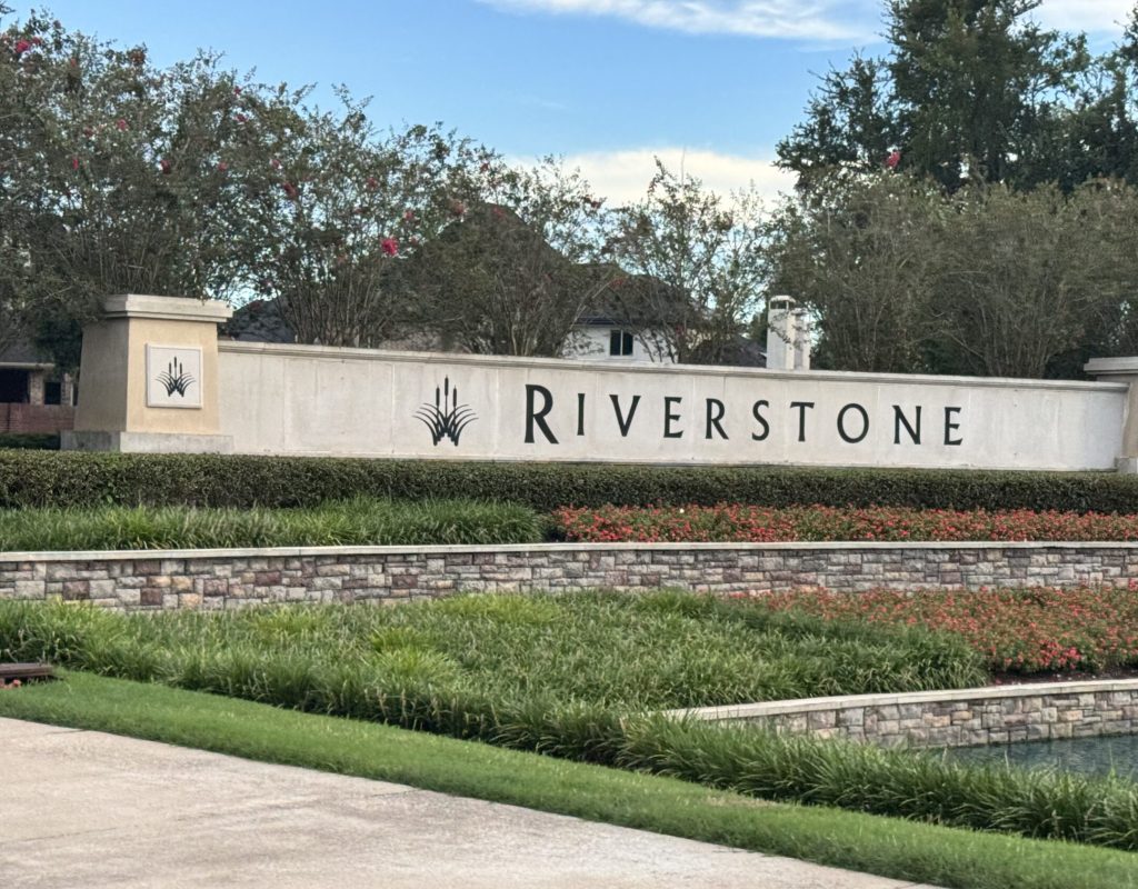 Riverstone Sign Pic