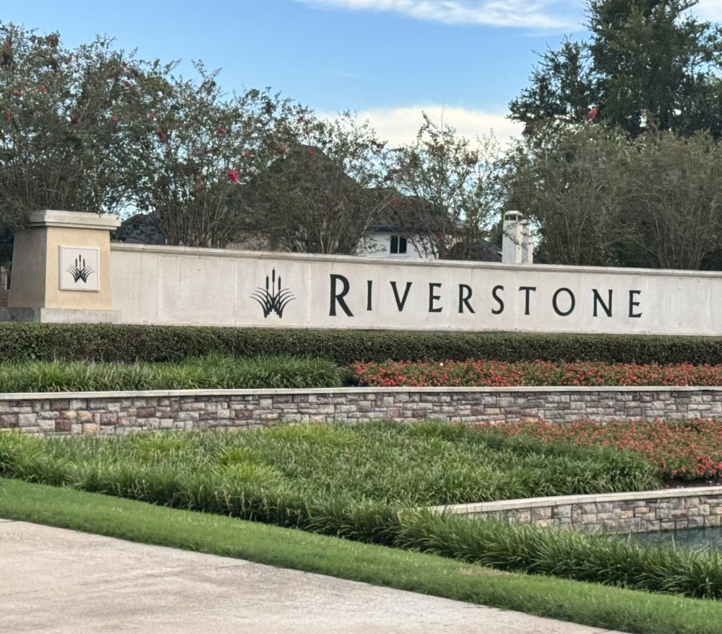 Riverstone Sign Pic