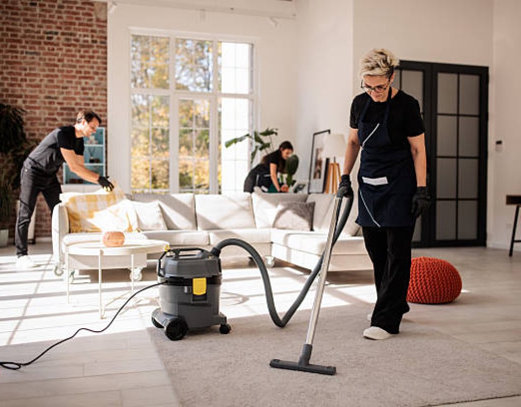 Efficient Klean providing professional home cleaning in Alvin, TX